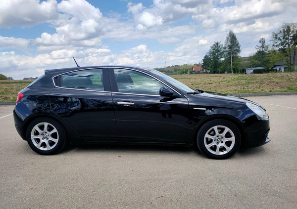 Alfa Romeo Giulietta cena 14900 przebieg: 230000, rok produkcji 2012 z Biała małe 211